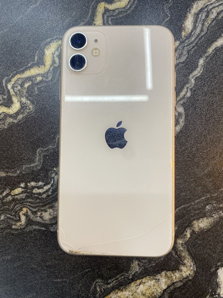 Iphone 11 aybi yoq