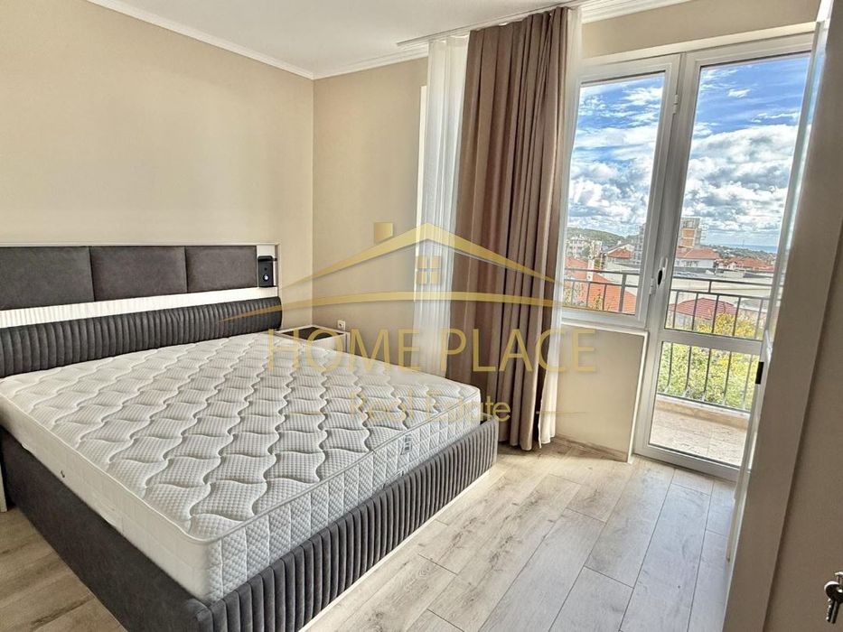 Тристаен етаж от къща в кв.Виница