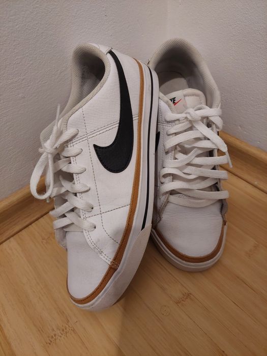 Adidasi Nike măsură 42-26,5 cm interior