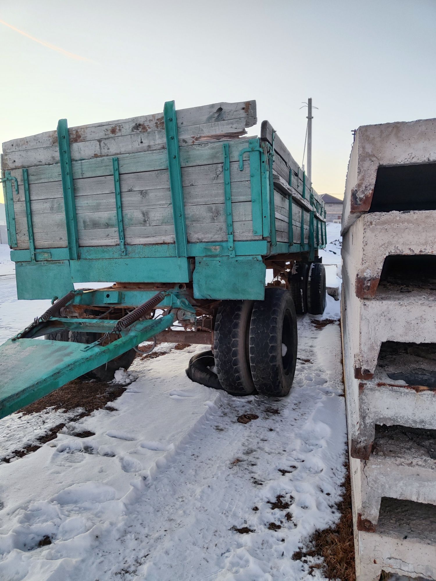 Продам прицеп на КАМАЗ
