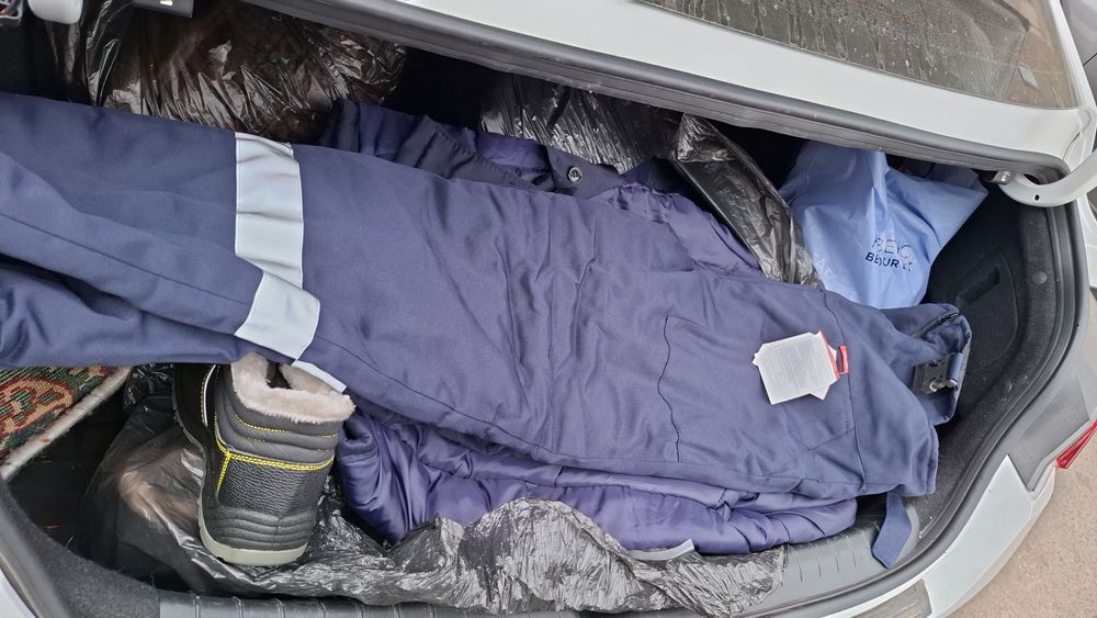 Спец одежда в отличном качестве срочно ниже рынка цены есть доставка