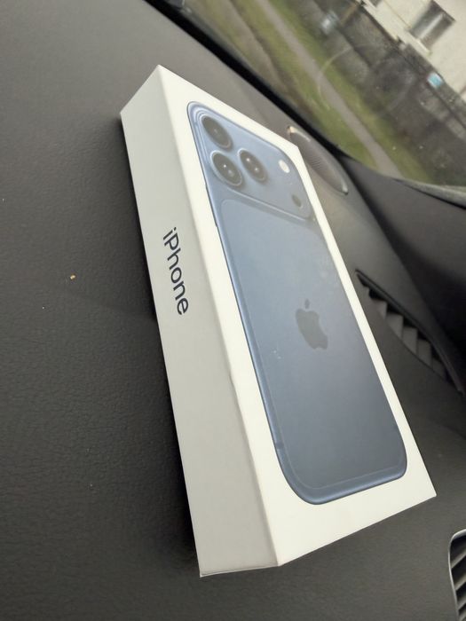 iPhone 17 PRO Deep Blue