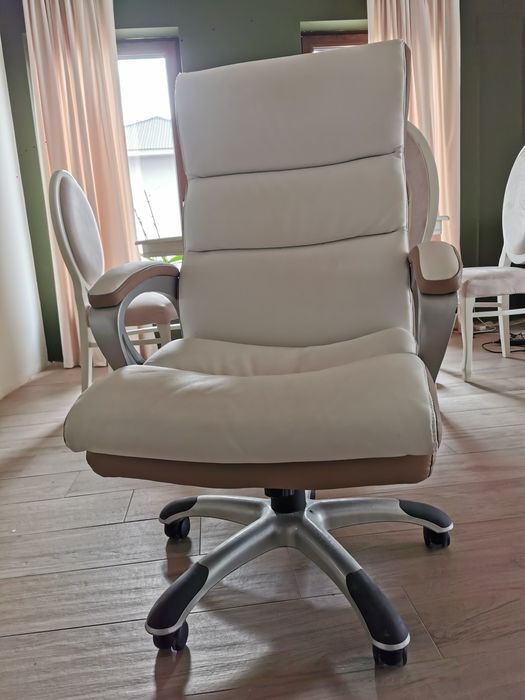 Scaun de birou piele alba