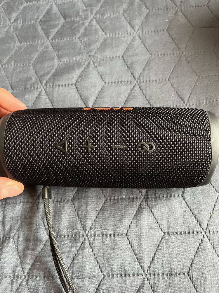 Jbl flip 6 чисто нова с гаранция