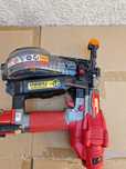 Max pistol pneumatic pentru autoforante.