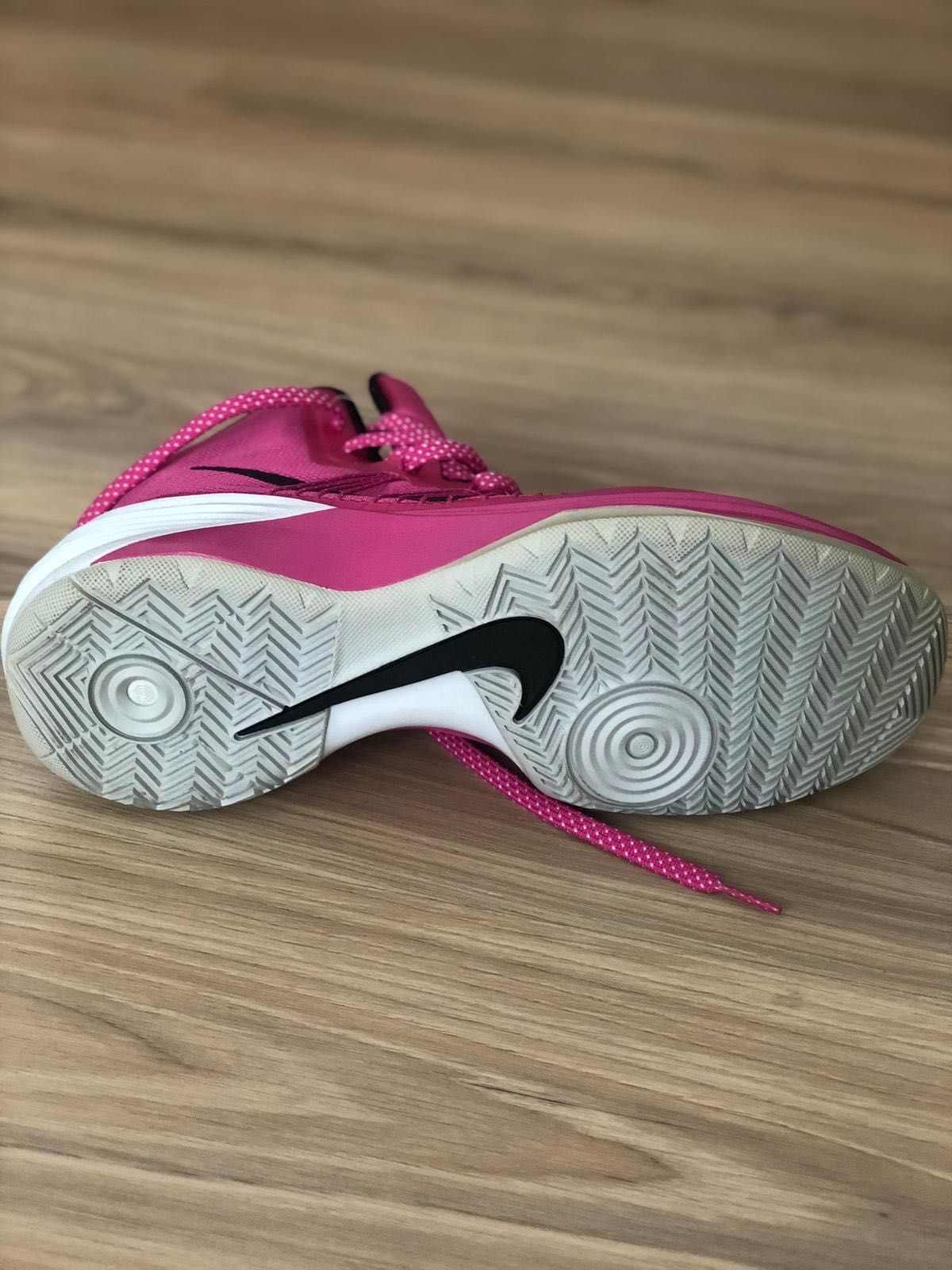 Bascheti Nike Hyperdunk