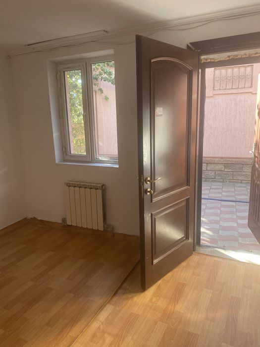 Времянка две комнаты.