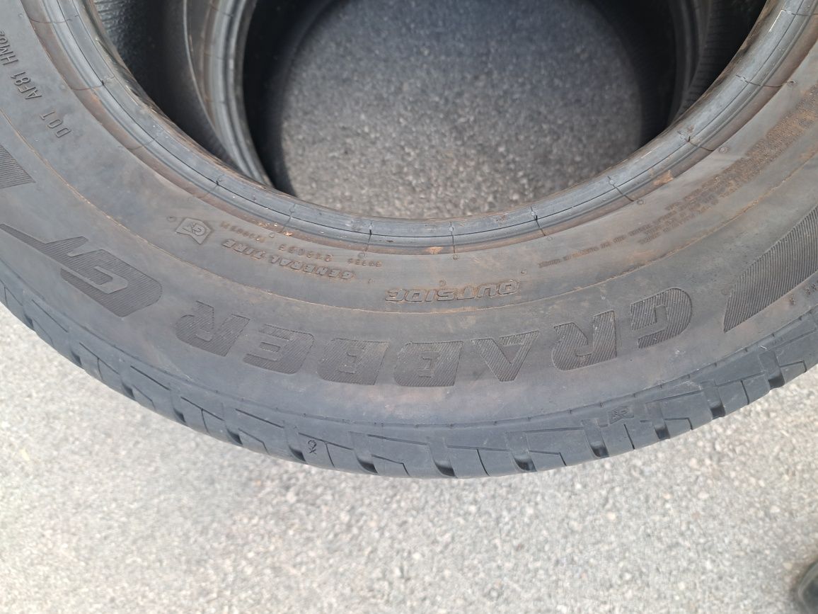 4бр. 235/65/17 летни гуми 2бр.Pirelli 2бр.Grabber GT джип бус