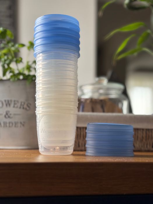 Контейнери за кърма на Avent