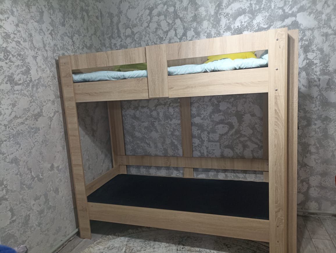 Продам детскую двухъярусную кровать