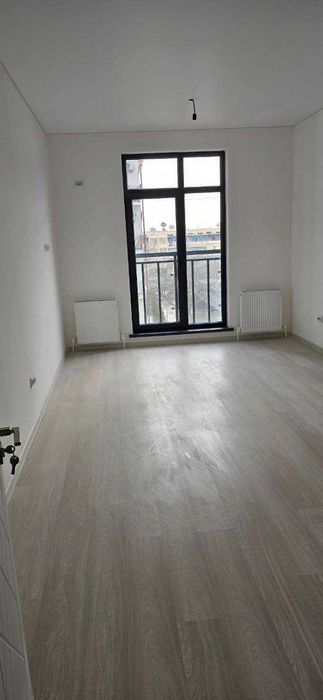 metro olmos kadisheva zor narxda shoshilin 3xonali 76m2; kadaster bor;