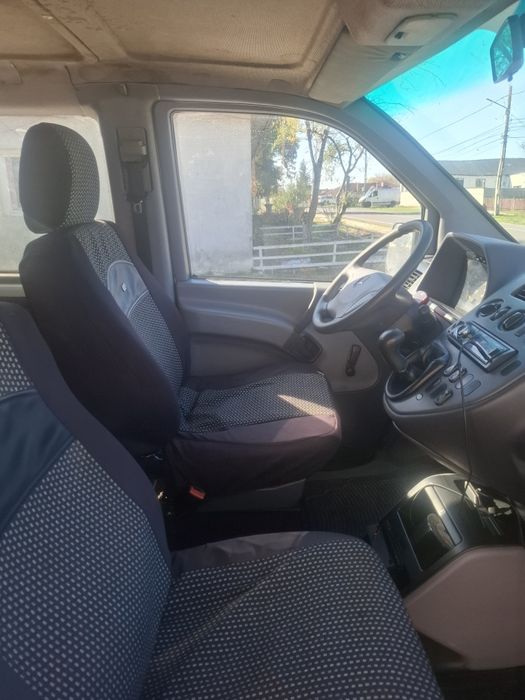 Vînd Mercedes vito autoutilitară