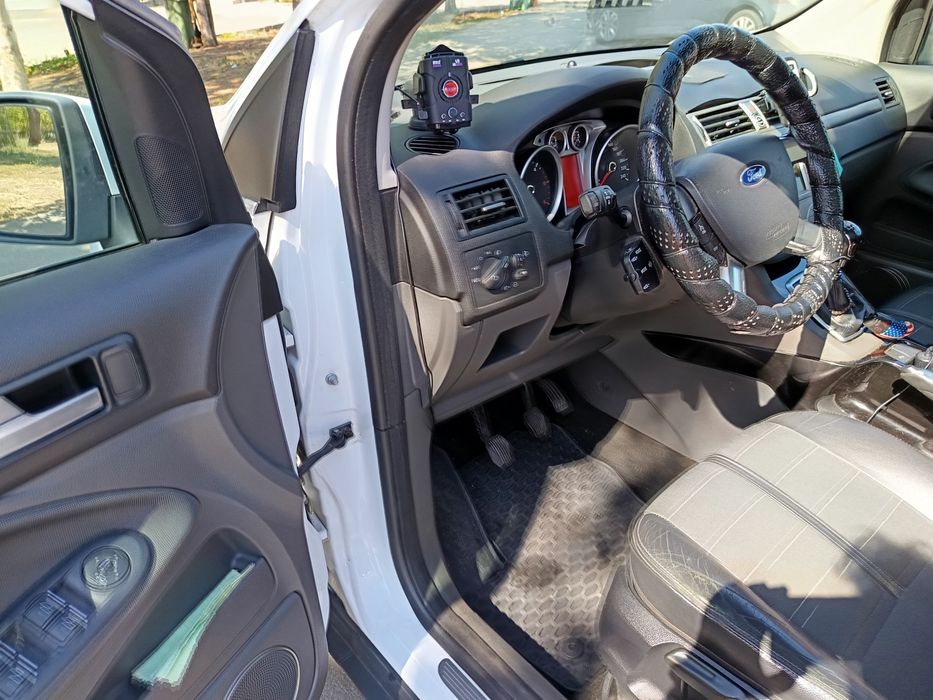 Vand Ford Kuga 2012, 180000