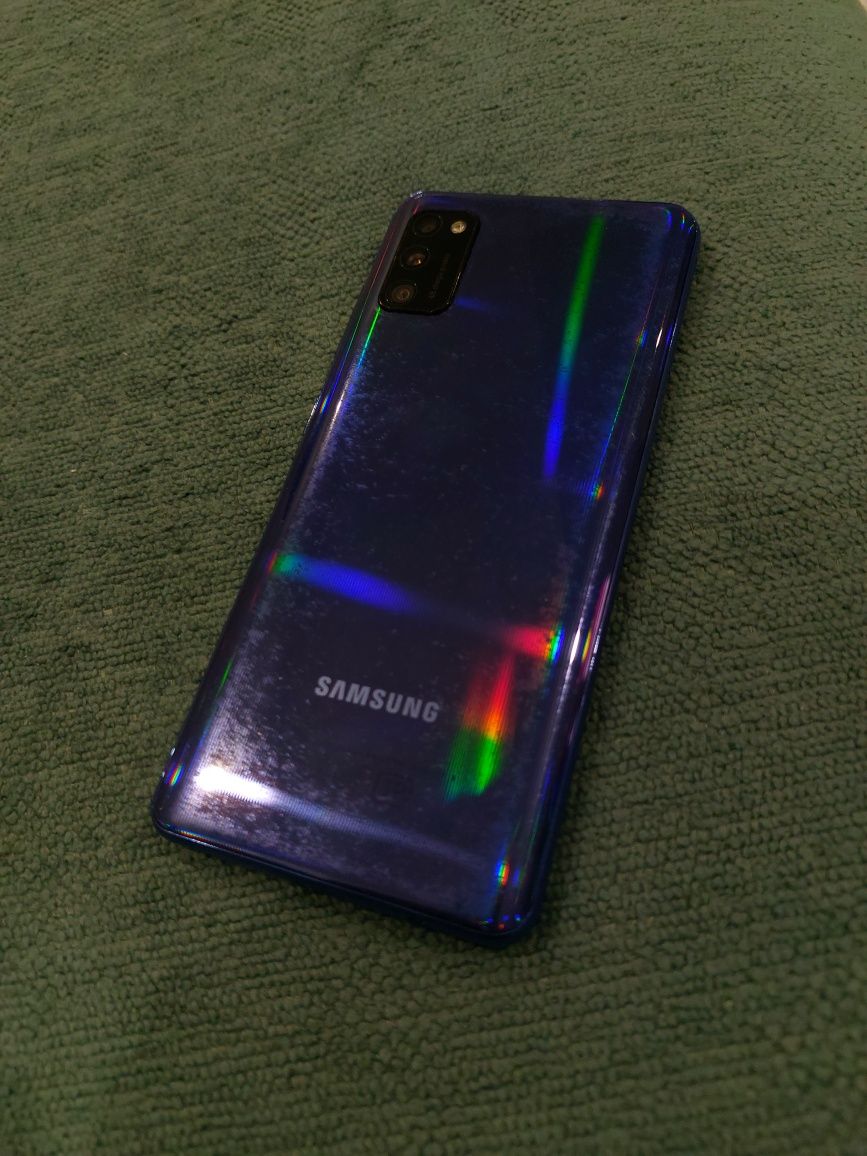 Продаётся телефон Samsung A41