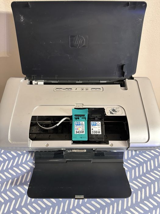 Мобилен цветен принтер HP Deskjet 460 на батерия и wifi