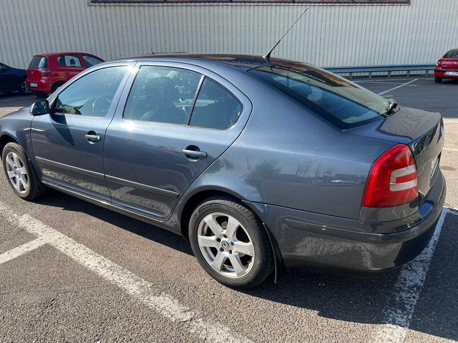 Skoda Octavia Elegance benzina 1.6 MPI, 102CP