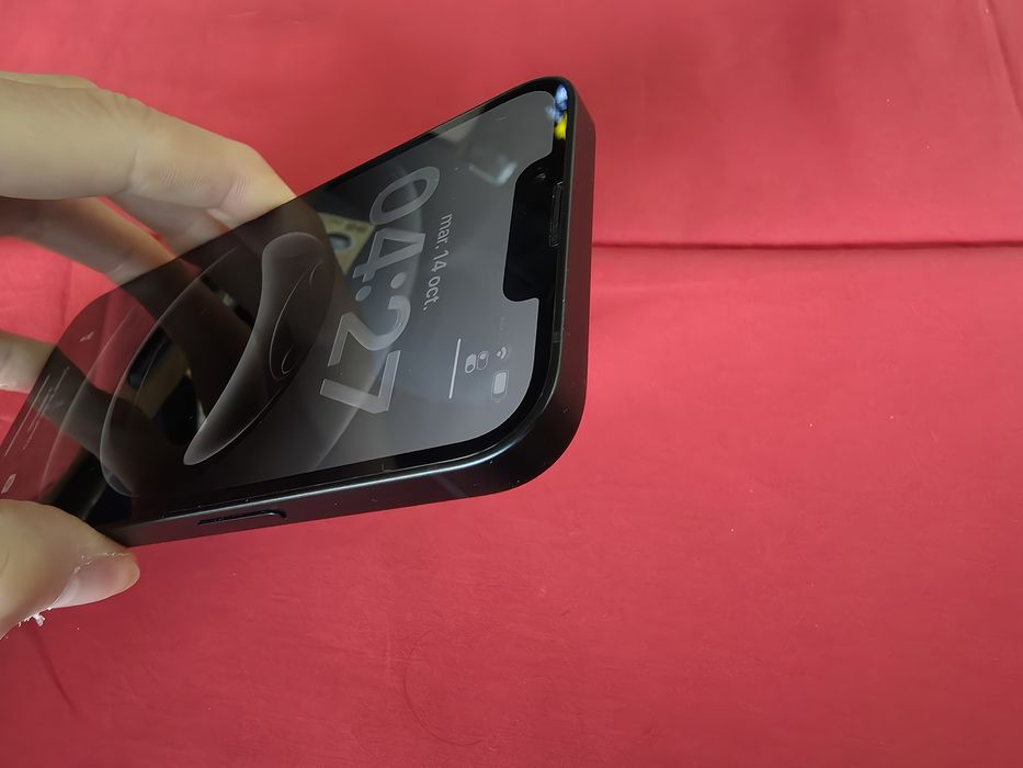 -Iphone 16e, Nou, 128Gb, 8Ram, 6 cicluri incarcare, nefolosit, nefolos