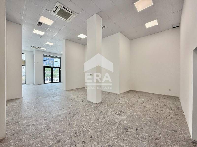 Магазин под наем с лице на главен булевард до Paradise Center