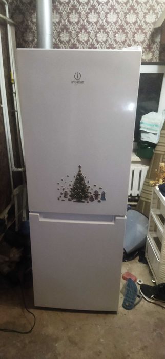 Холодильник продам