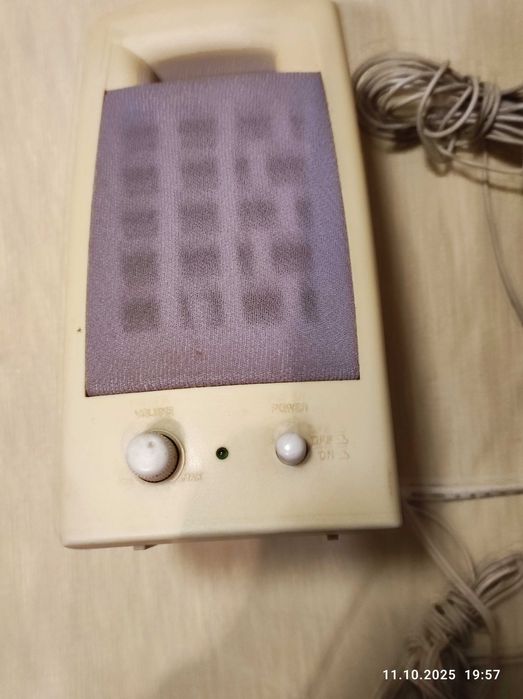 Малки тонколони с микрофон