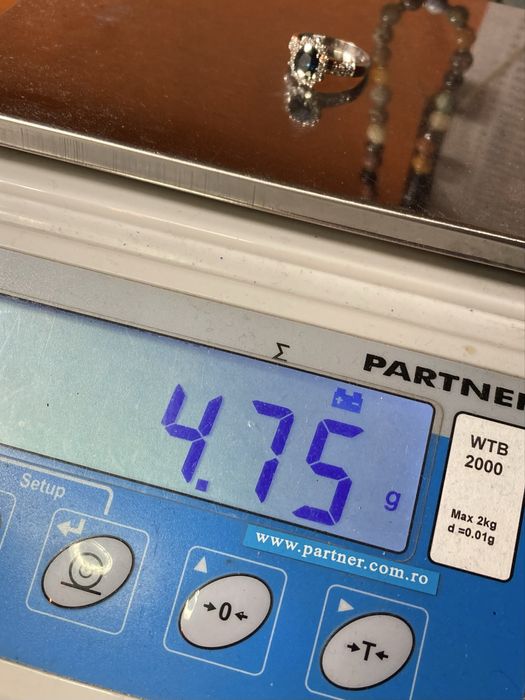 Inel aur alb 18kt.cu safir si diamante