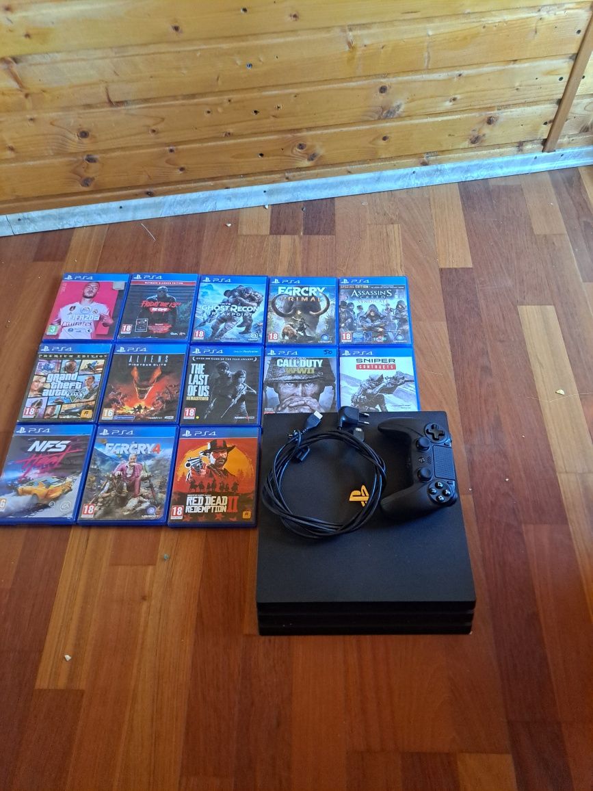 Vand ps4 pro cu 13 jocuri in stare foarte buna