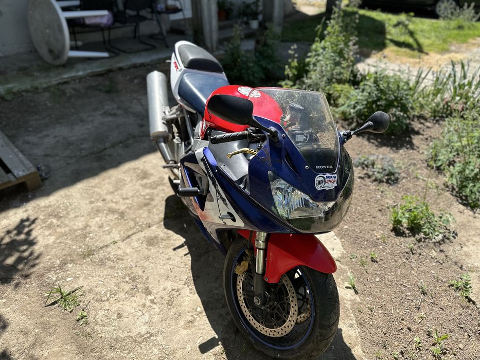 De vânzare: Honda CBR900RR – 51.000 km