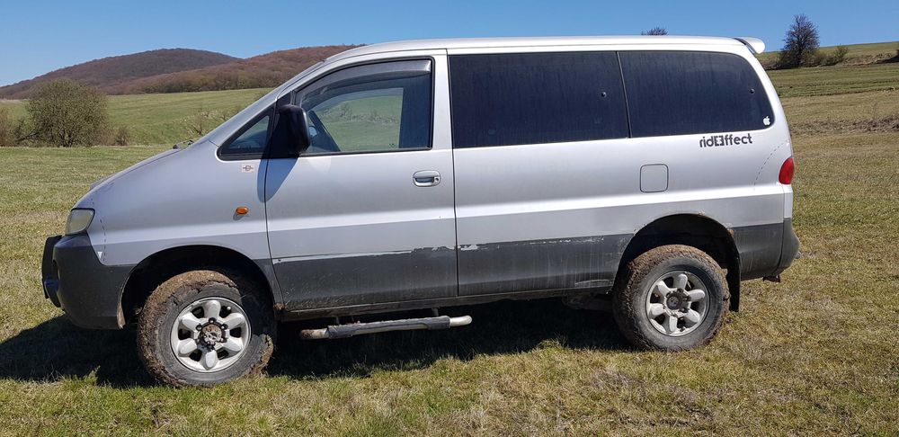 Hyundai H-1, 4x4 Starex