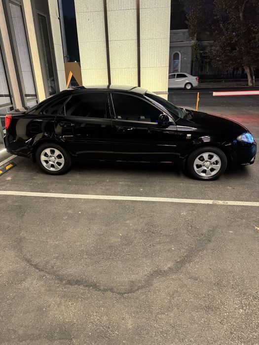 Jentra qora, bez lyuk 2024