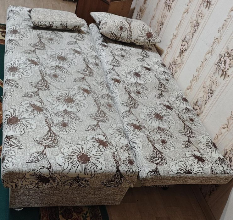 Срочно продается диван