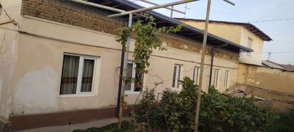 10 сотик Ҳовли сотилади