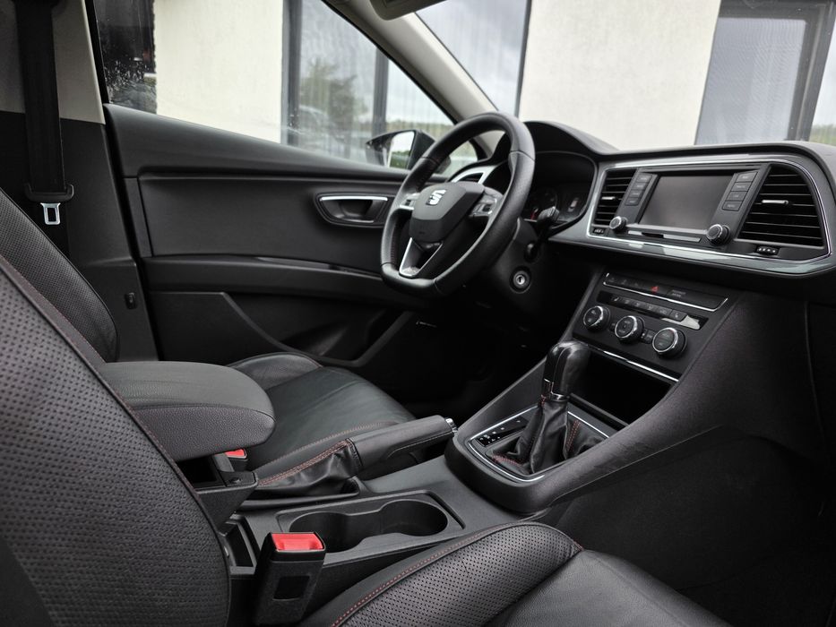 Seat Leon FR / SeatSound / Piele / Led / Side&ACC Assist/