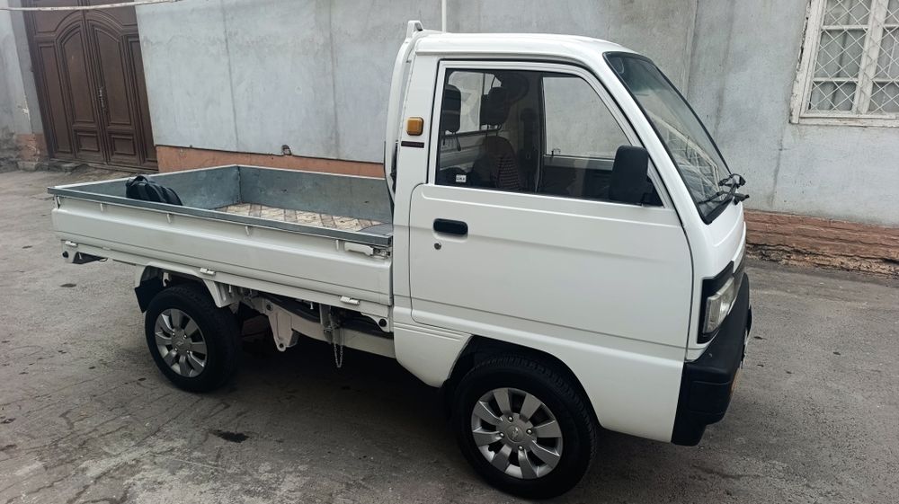 Лабо сотилади краскалари тозза, пропан метан, узими  мошинам