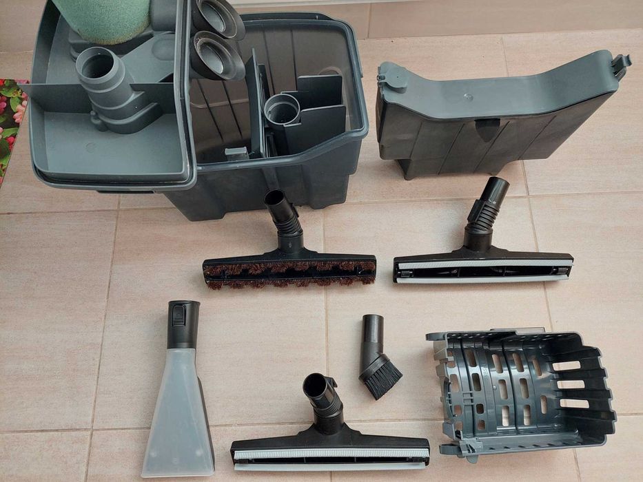 Accesorii aspirator zelmer ( bosch) in stare f buna
