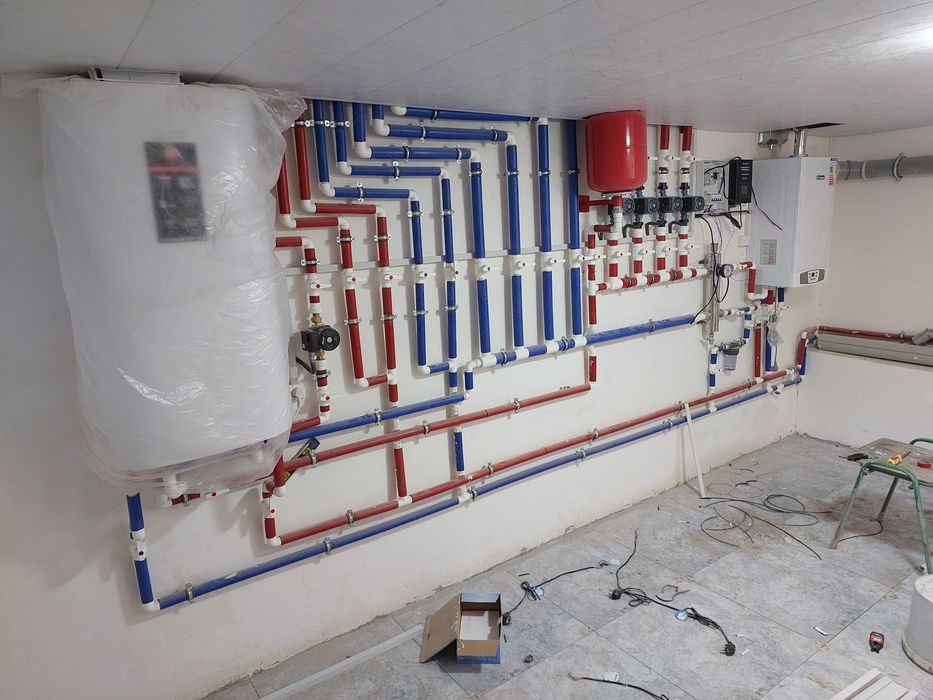 Срочна 11 хонали уй сотилади янги курилган тулик битказилган