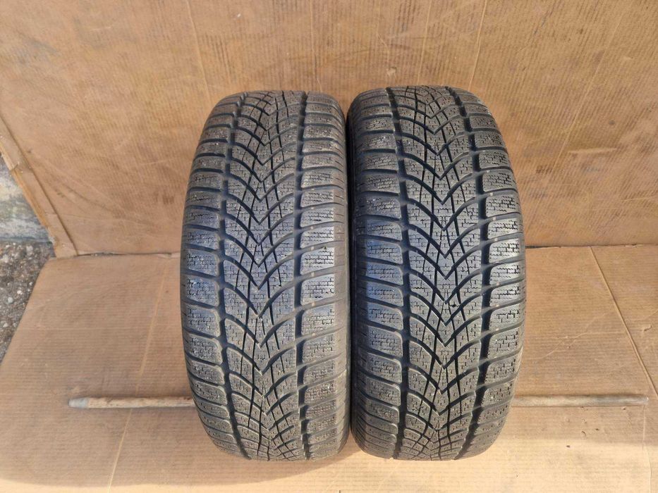 2 Dunlop R16 205/55
Зимни гуми 
DOT4519