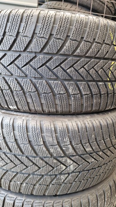 245 45 19 Pirelli Bridgestone 2022 4 anvelope iarna ca noi