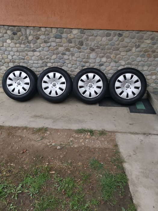 Vând anvelope iarna+jante de Audi