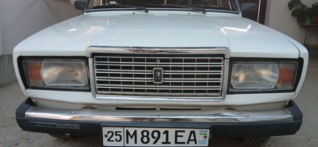 Vaz 2107 sotiladi
