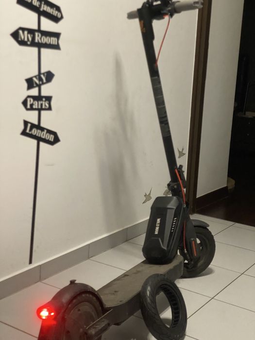Trotineta electrica mi4 pro gen2 aproape noua + cauciuc nou