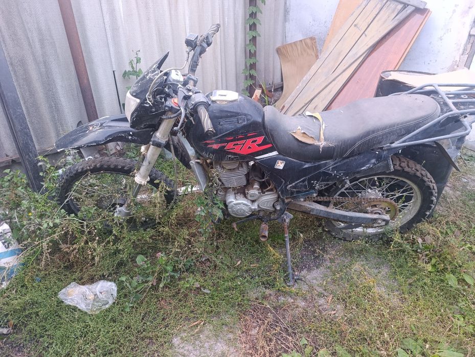 Продам мотоцикл в среднем состоянии