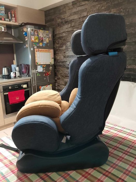 Детско столче за кола Chipolino TRAX NEO