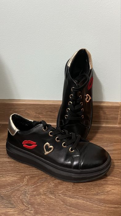 Pantofi eleganti fetite