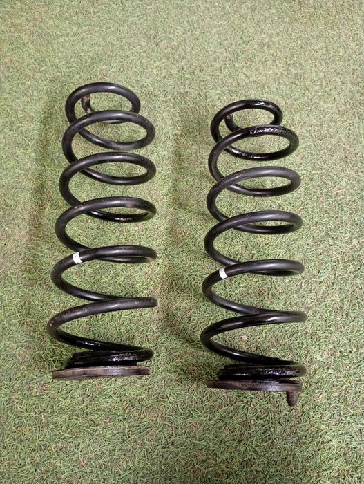 Arcuri spate Vw Golf 5