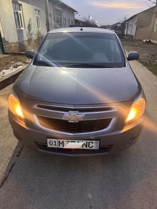 Cobalt avtomobili sotiladi