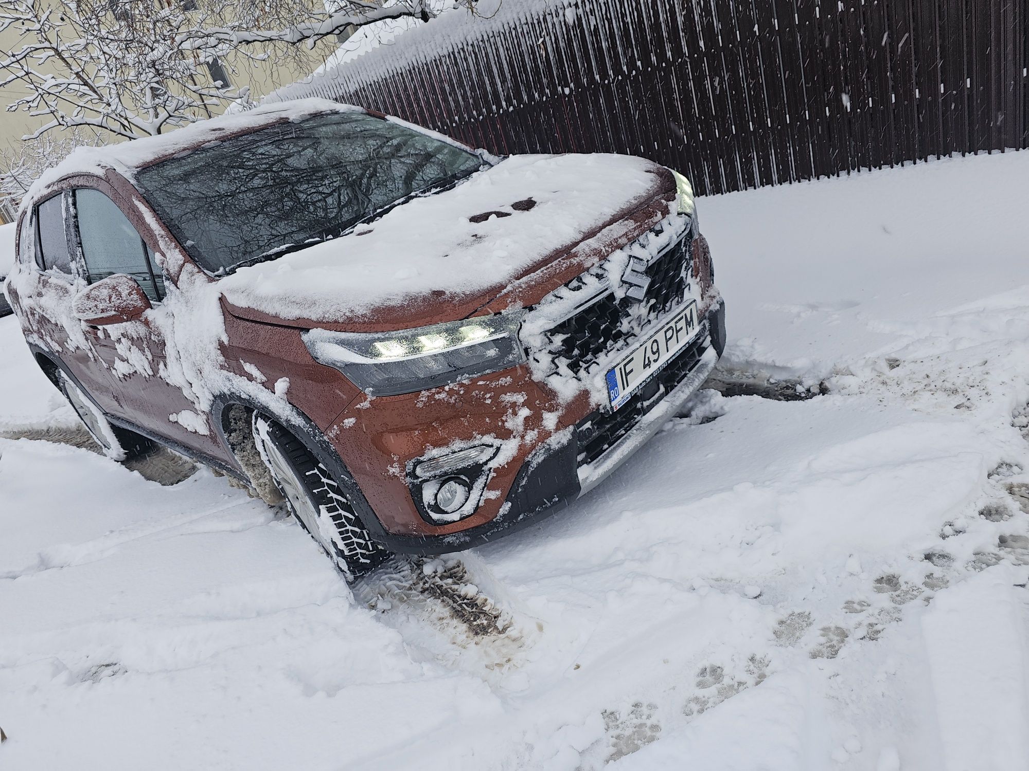 Suzuki S-CROSS Hybrid