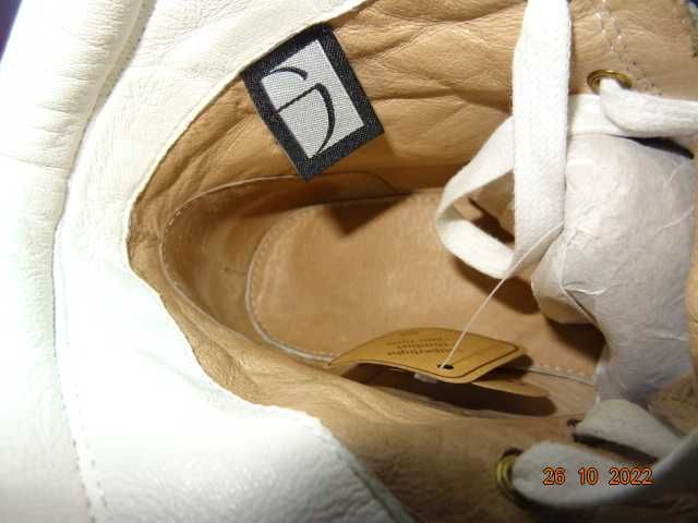 Кожаные демисезонные белые ботинки 38 р.