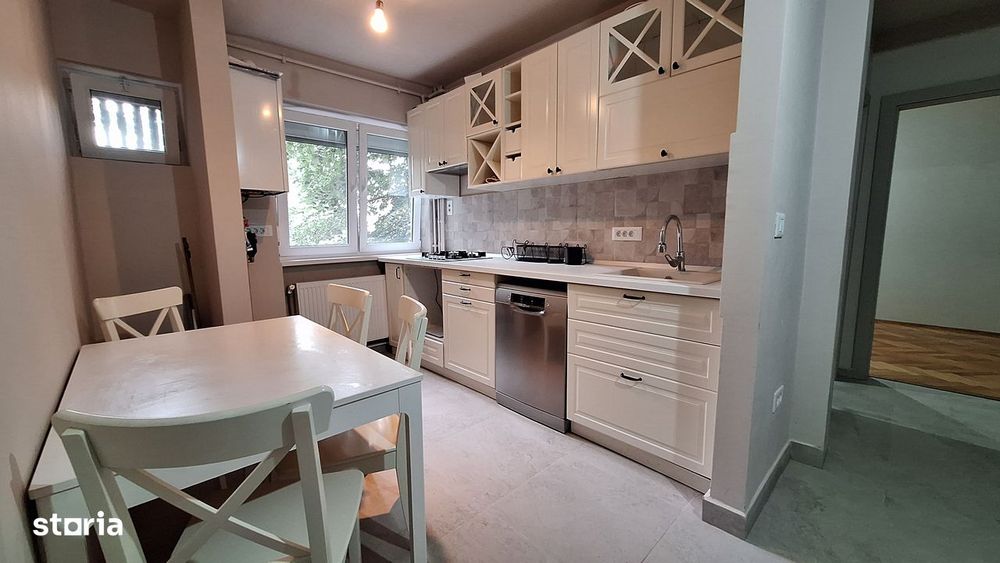 Apartament etaj 1, Podgoria, decomandat