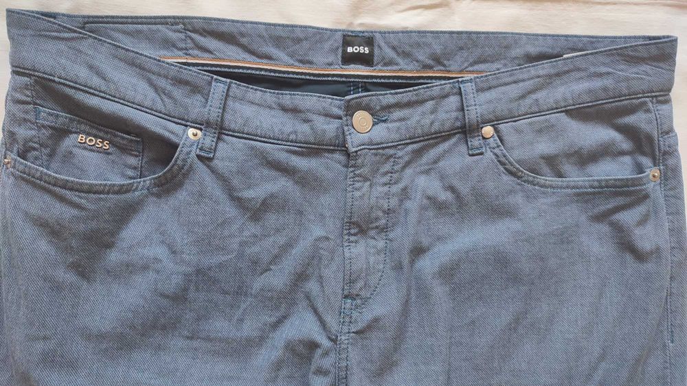 Blugi Hugo Boss L oferta