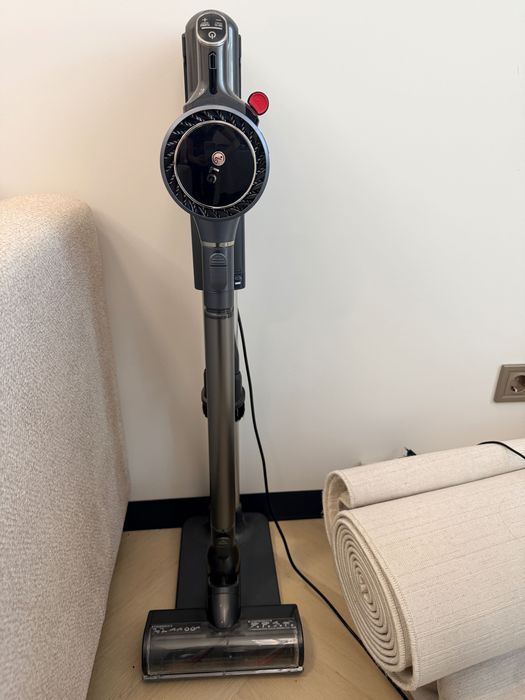 Вертикальный пылесос LG A9-K Core